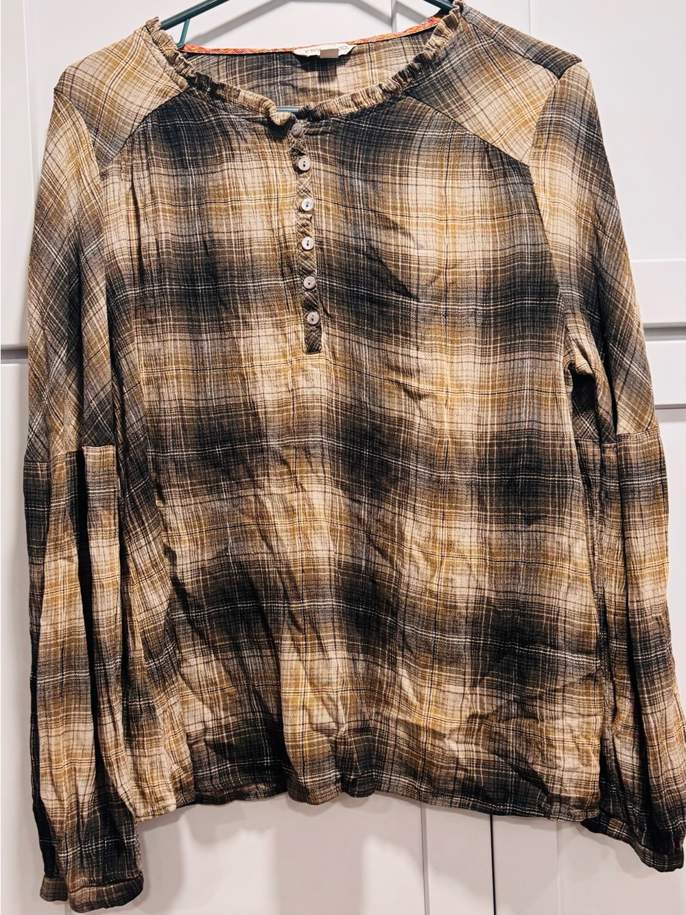 Frye & Co. Women's Plaid Henley Blouse  Size XL Like New
